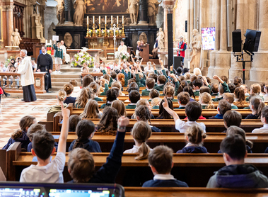 500 Kinder lernten den heiligen Klemens kennen