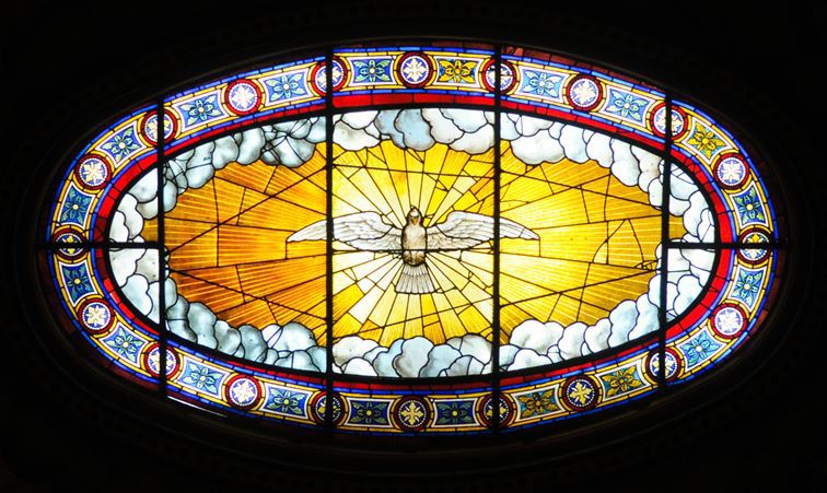 Gott Heiliger Geist als Taube, Glasfenster, orthodoxe Kathedrale