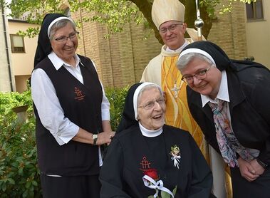 Ordensfrau feierte mit 102 Jahren 'Kronjuwelen-Profess'