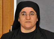 Schwester Hatune Dogan setzt sich für verfolgte Christen im Nahen Osten ein/www.hatune.de