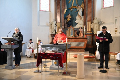 Karfreitagsliturgie in der Kirche in Wenzersdorf