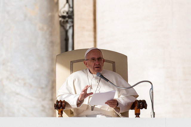 Papst Franziskus: 'Teilt Gewinne mit den Armen'