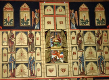 Alter Adventkalender aus Papier