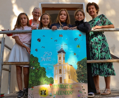 Kinder gestalteten ein Bild anlässlich 250 Jahre Pfarrkirche