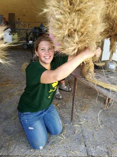 Flechten der Erntekrone