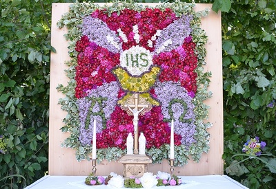 Festgottesdienst und Fronleichnamsprozession