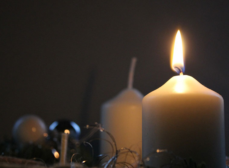 1. Kerze am Adventkranz