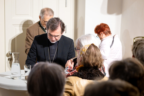 Buchpräsentation Für euch Bischof, mit euch Christ / Erzdiözese Wien/ Schönlaub, Stephan Schönlaub Buchpräsentation Für euch Bischof, mit euch Christ