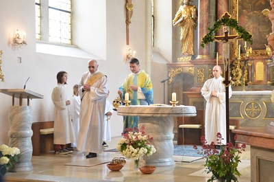 Fronleichnamsmesse und Prozession