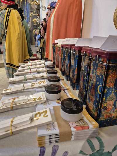 Sternsingergruppen der Pfarre Asparn/Zaya