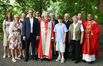 Gottesdienst und Pfarrfest in Asparn/Zaya