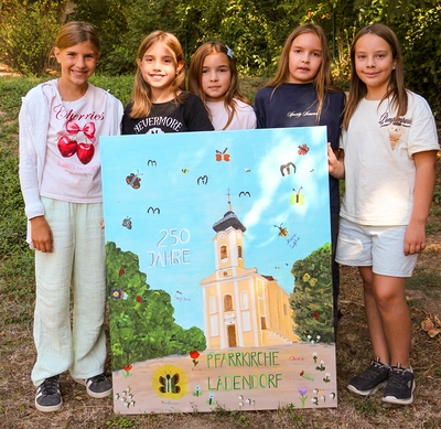 Kinder gestalteten ein Bild anlässlich 250 Jahre Pfarrkirche