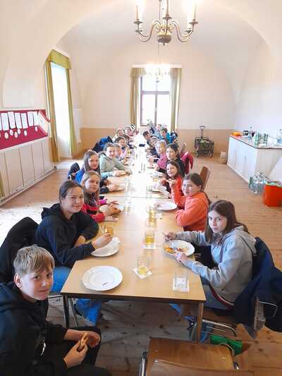 Ratscher unterwegs in der Pfarre Asparn