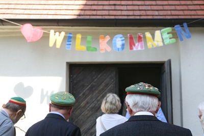 Gottesdienst und Pfarrfest in Asparn/Zaya