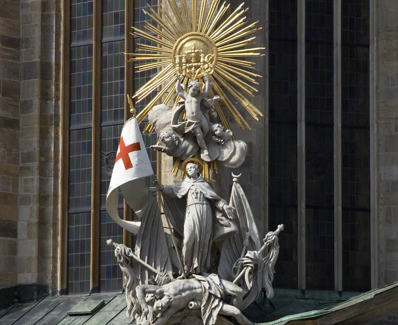 Der Aufbau der ”Kapistran-Kanzel“ am Wiener Stephansdom erinnert an das Wirken des Heiligen auch in Österreich.