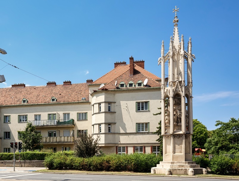 Spätgotische Bildsäule 'Spinnerin am Kreuz'