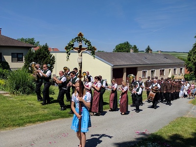 Gottesdienst und Prozession