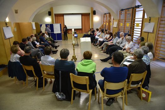 Strasser Bei der 2. Klausur gab es bereits eine Rückmeldung zum Zweitentwurf.