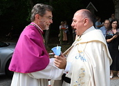 Wallfahrtsmesse bei der Lourdesgrotte im Wienerwald mit Erzbischof Josef Grünwidl.