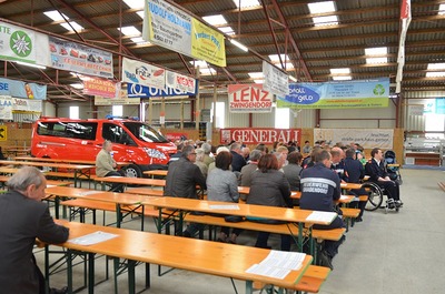 Feldmesse und Autosegnung beim FF-Heurigen