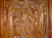 13. Station: Jesus wird vom Kreuz abgenommen.