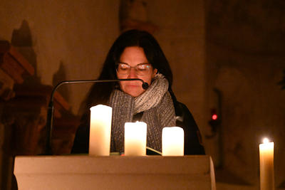 Gottesdienst bei Kerzenschein