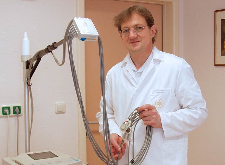 Der Seelsorger im weißen Arztkittel