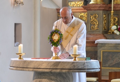 Fronleichnamsmesse und Prozession