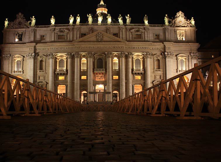 Rom, Petersplatz bei Nacht