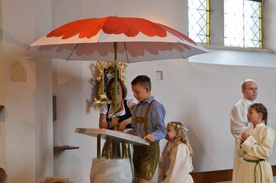 Familienmesse am Dirndlgwandsonntag 2019 in der Pfarre Gnadendorf