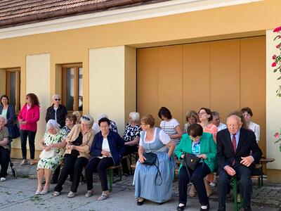 Feier des Fronleichnamsfestes in Ameis