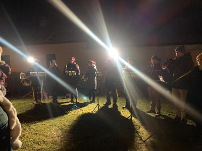 Feier in der Kirche in Ameis