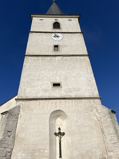 Kirchturmfront Pfarrkirche Weigelsdorf