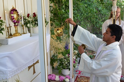 Festgottesdienst und Fronleichnamsprozession