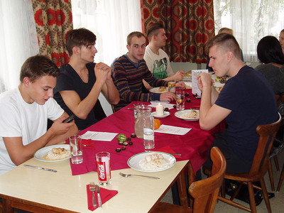 OLYMPUS DIGITAL CAMERA         