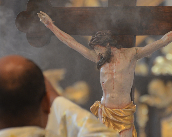 Kreuz in der Pfarrkirche Asparn/Zaya / © www.markus-goestl.at