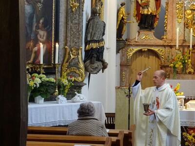 Gottesdienst und Speisensegnung in Föllim