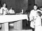 Pfarrer Josef Toriser, der schon früh in seiner Pfarre die Betsingmessen eingeführt hatte, bei einem Gottesdienst  im Oktober 1969 in St. Josef zu Margarethen.
