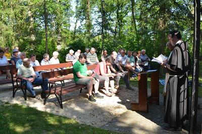 Pfarrverbandsmaiandacht bei der Gnadendorfer Bildeiche