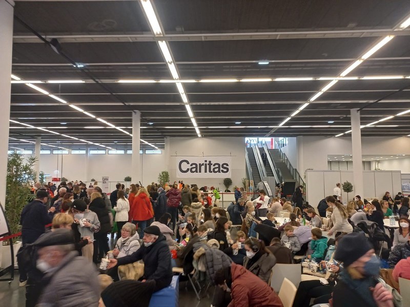 Im Austira Center in Wien wurde heute offiziell mit der Registierung der Flüchtlinge begonnen.