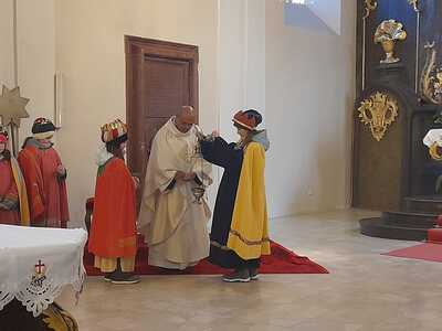 Sternsingergruppen der Pfarre Asparn/Zaya