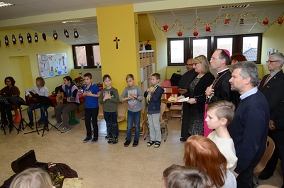 Bischof Turnovszky besucht die Volksschule Gnadendorf