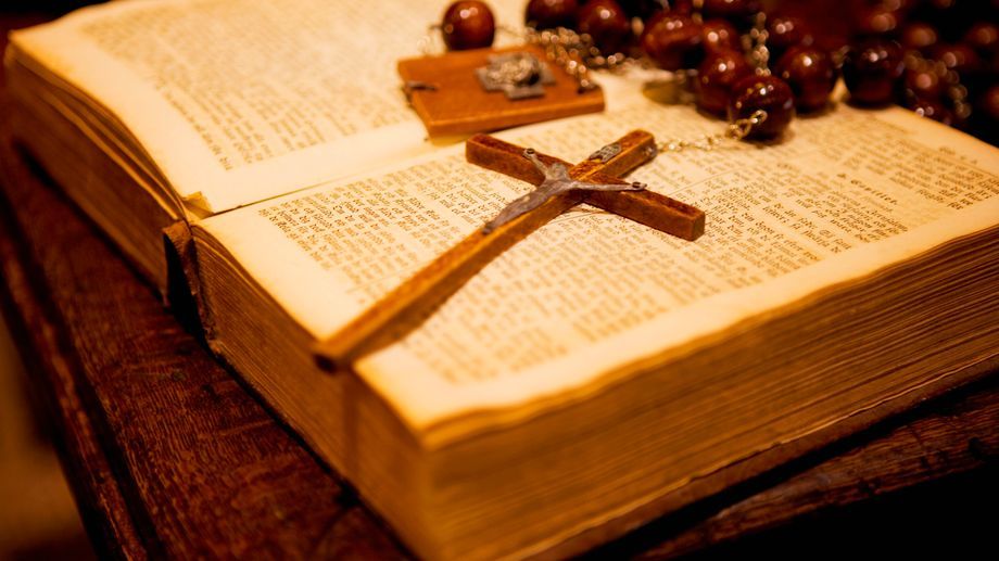 Rosary and Bible --- Image by ? Bruno Ehrs/Corbis