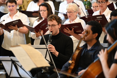 Gottesdienst mit Chor und Orchester im Rahmen der Sommernachtsklänge 2025.