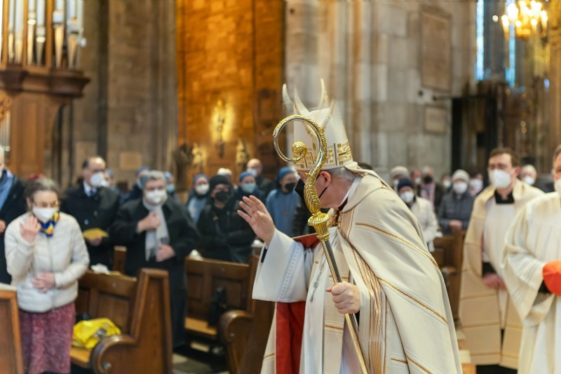 Vesper im Stephansdom anlässlich des Tages des geweihten Lebens im Stephansdom mit Kardinal Schönborn
