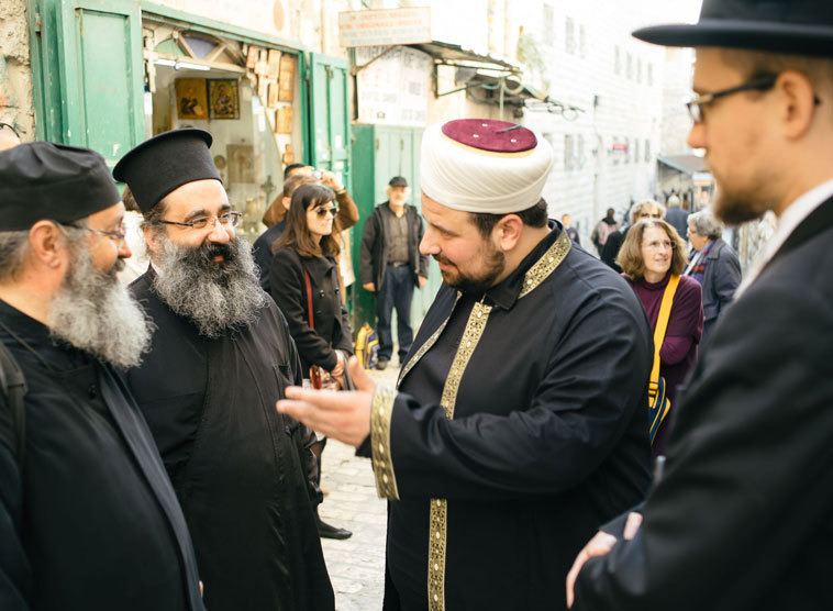 Fotoausstellung im AAI: Der Rabbi und der Imam auf Begegnungsreise