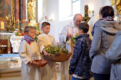 Erntedankfest: Eucharistiefeier und Agape 2016