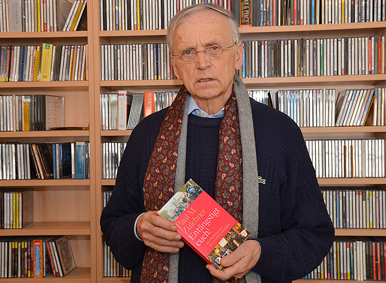 Pastoraltheologe Paul Zulehner mit seinem neuen Buch 'Entängstigt euch!'