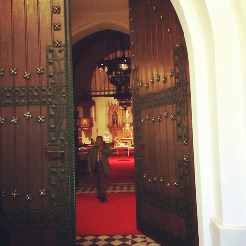 Und herzlich gestalteter Kirchraum.