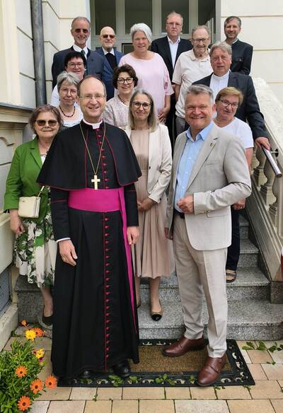 Bischofsvikar mit PGR und Bürgermeister